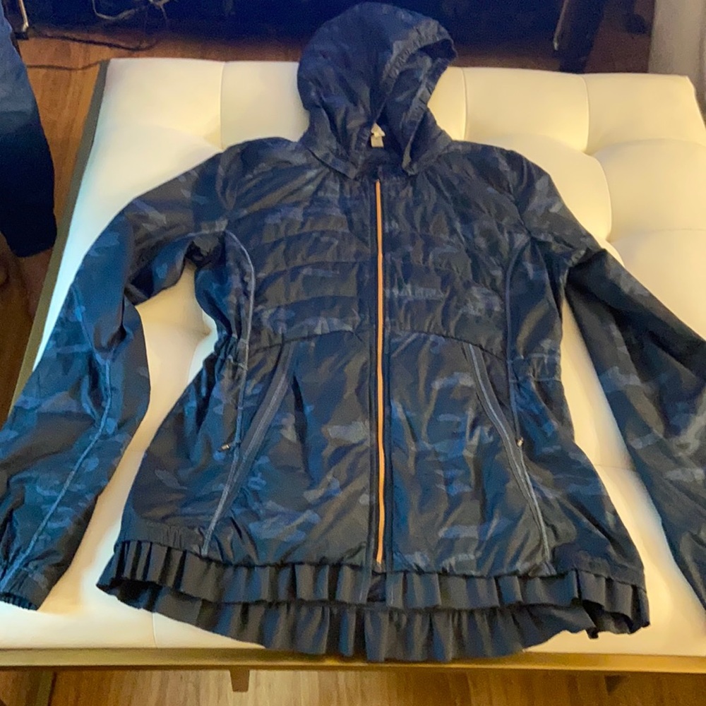 Navy blue camo lulu jacket size 10